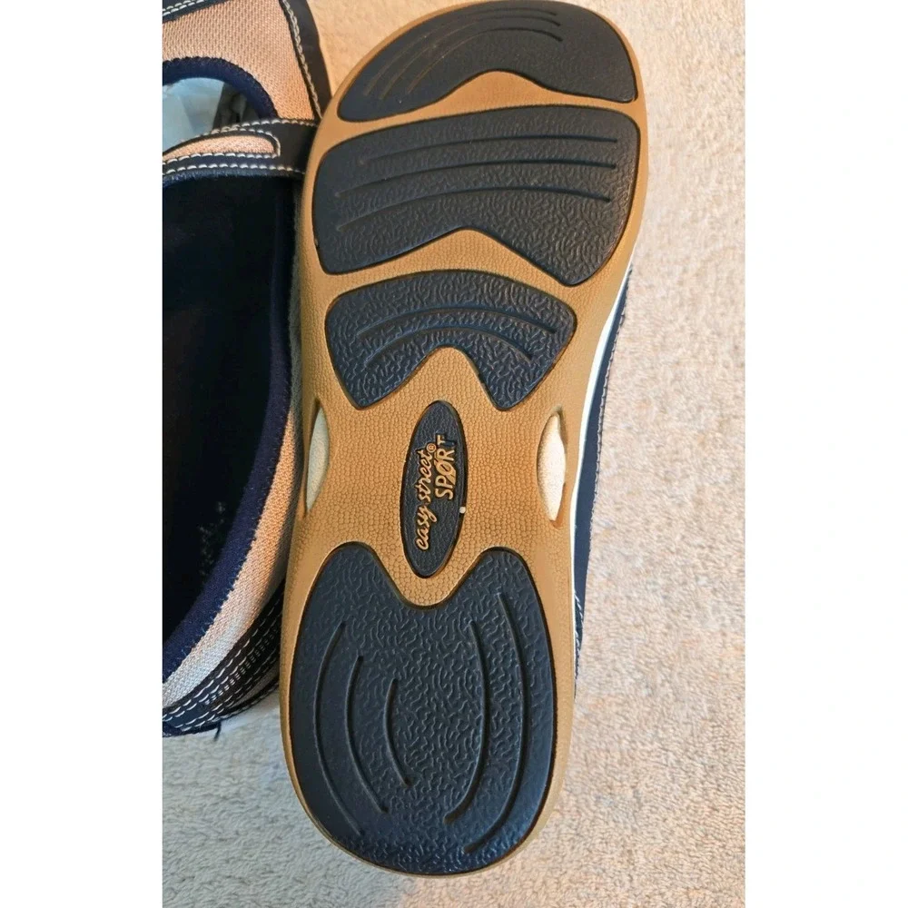 Eady Street Sport Flat Shoe With Cross Straps Size 9M Navy & Tan